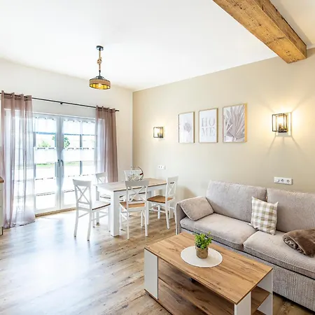 Ferienbahnhof Fichtental Gleisblick Lounge
