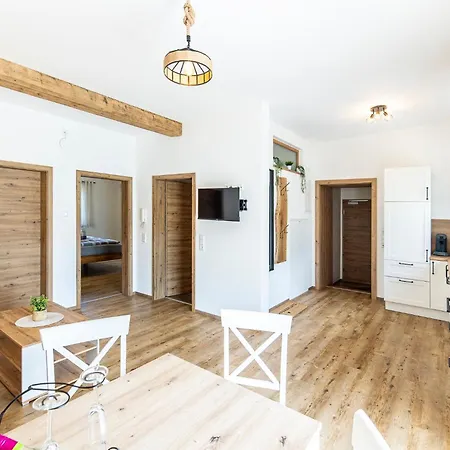 Ferienbahnhof Fichtental Gleisblick Lounge Appartement *